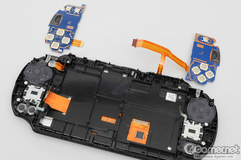 Illustration for article titled The New PS Vita Torn Apart